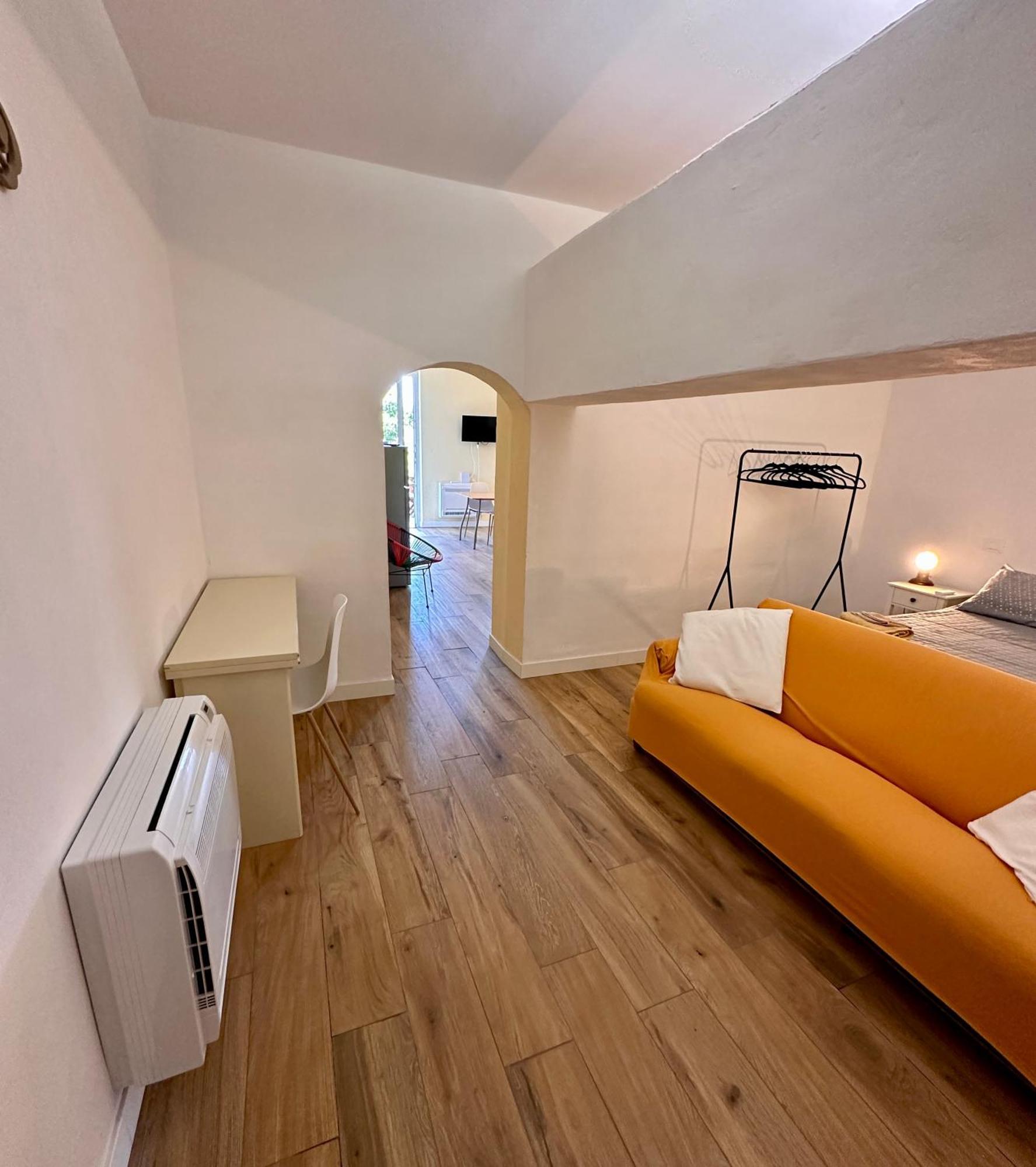 Libeccio 1 - Holiday Home & Parking Леричи Экстерьер фото